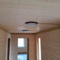 Установка светильника в деревянном доме